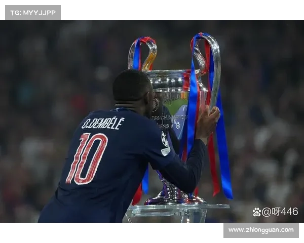 小卢卡斯如何在竞争激烈的巴黎球队中抓住机遇赢得更多上场时间